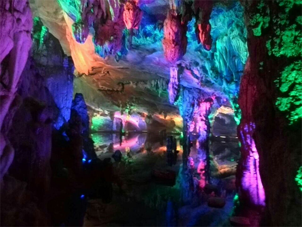 溶洞奇观